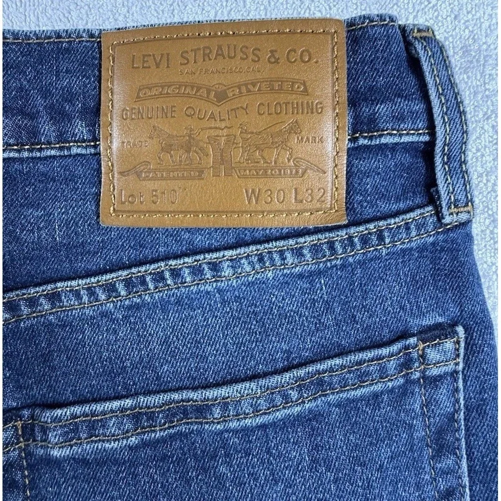 Levi's 511 Jeans Mens 30x32 Blue Slim Fit Medium Wash Faded American Denim Pants